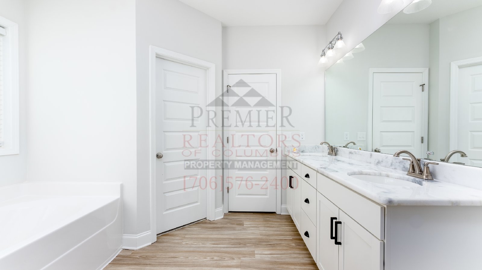 9825 North Ivy Park Drive - 1 property image