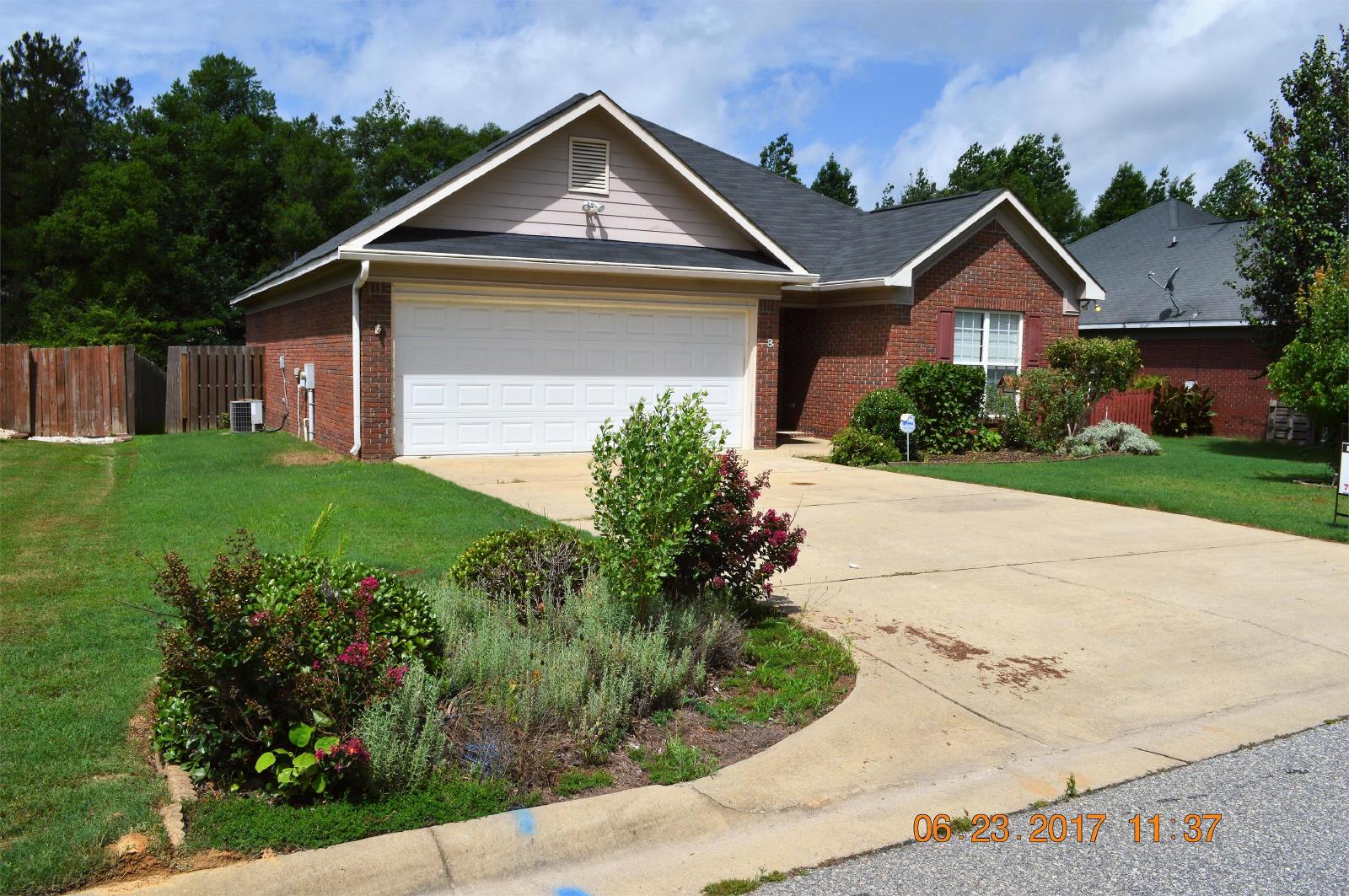 8 Lincolnshire Lane - 1 property image