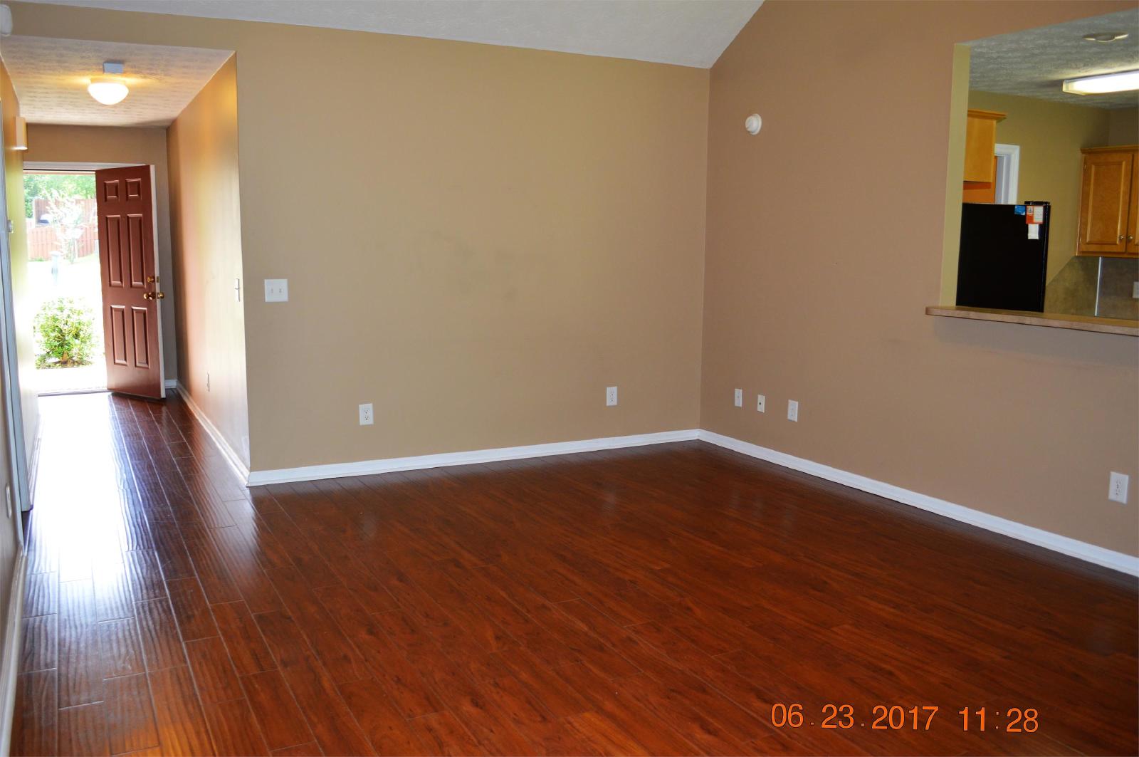 8 Lincolnshire Lane - 1 property image