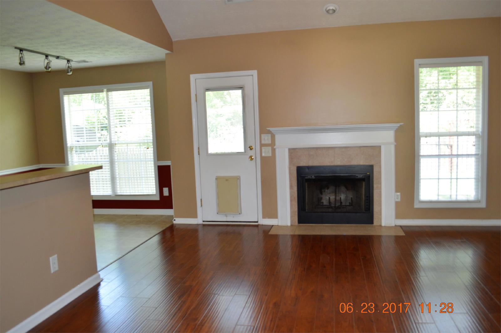 8 Lincolnshire Lane - 1 property image