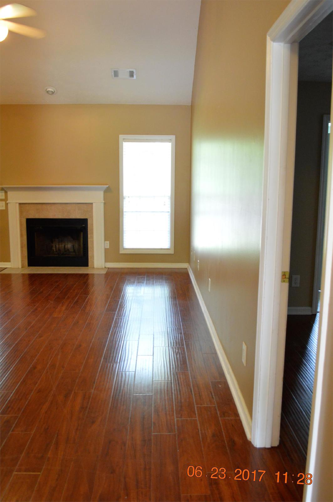 8 Lincolnshire Lane - 1 property image