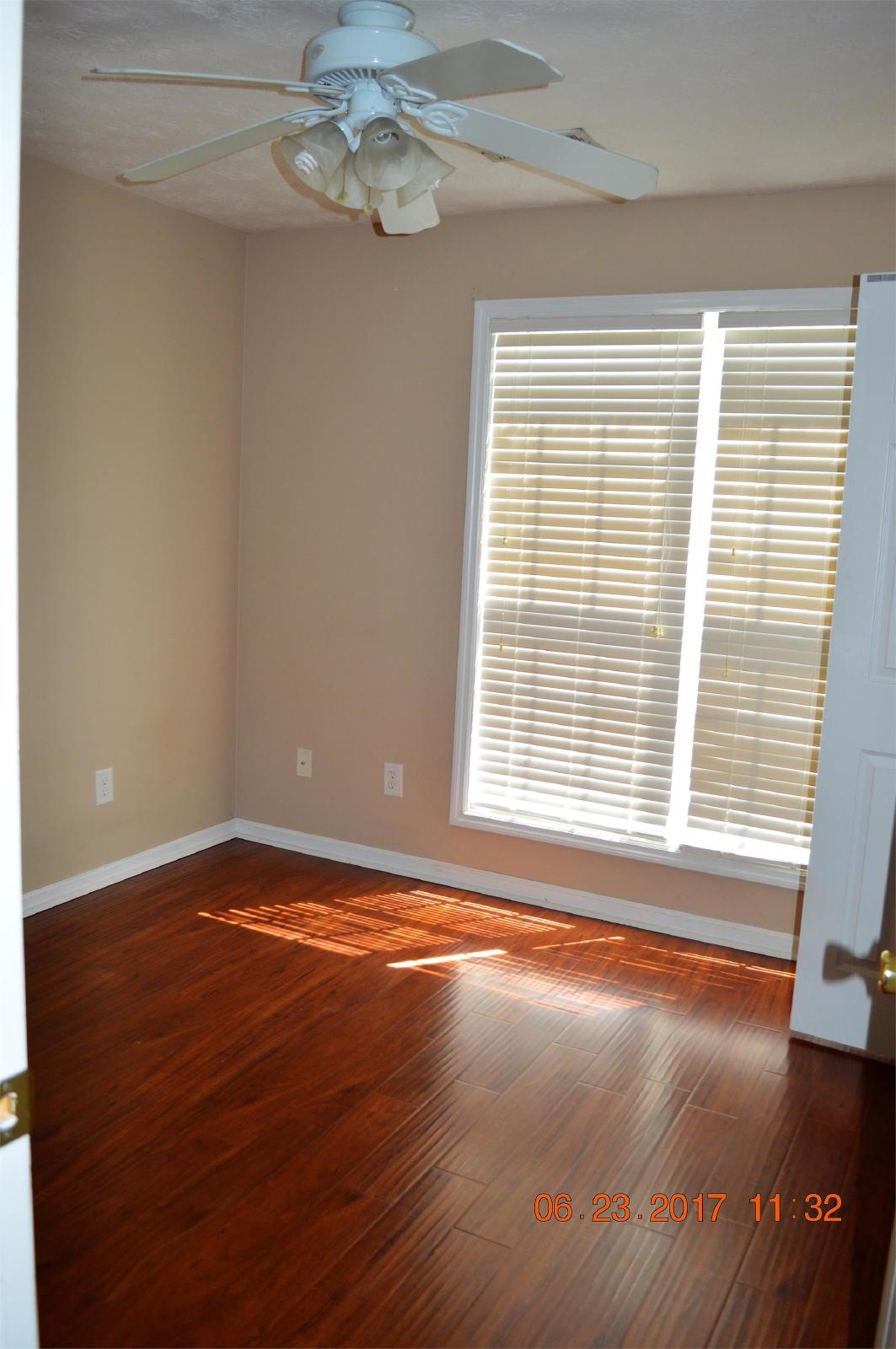 8 Lincolnshire Lane - 1 property image