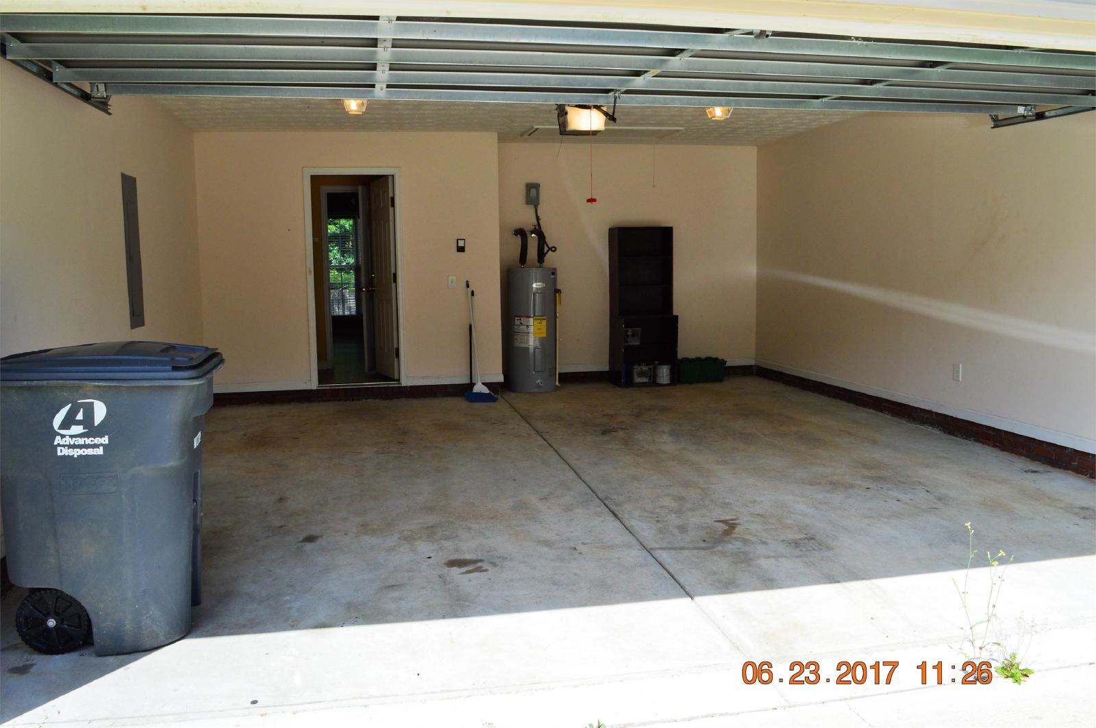 8 Lincolnshire Lane - 1 property image