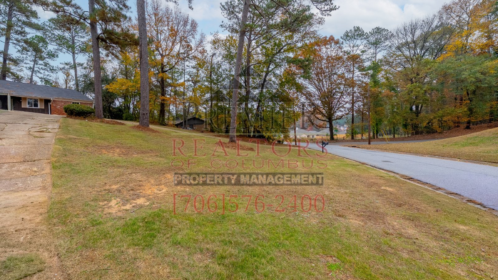 5233 Verdun Dr - 1 property image