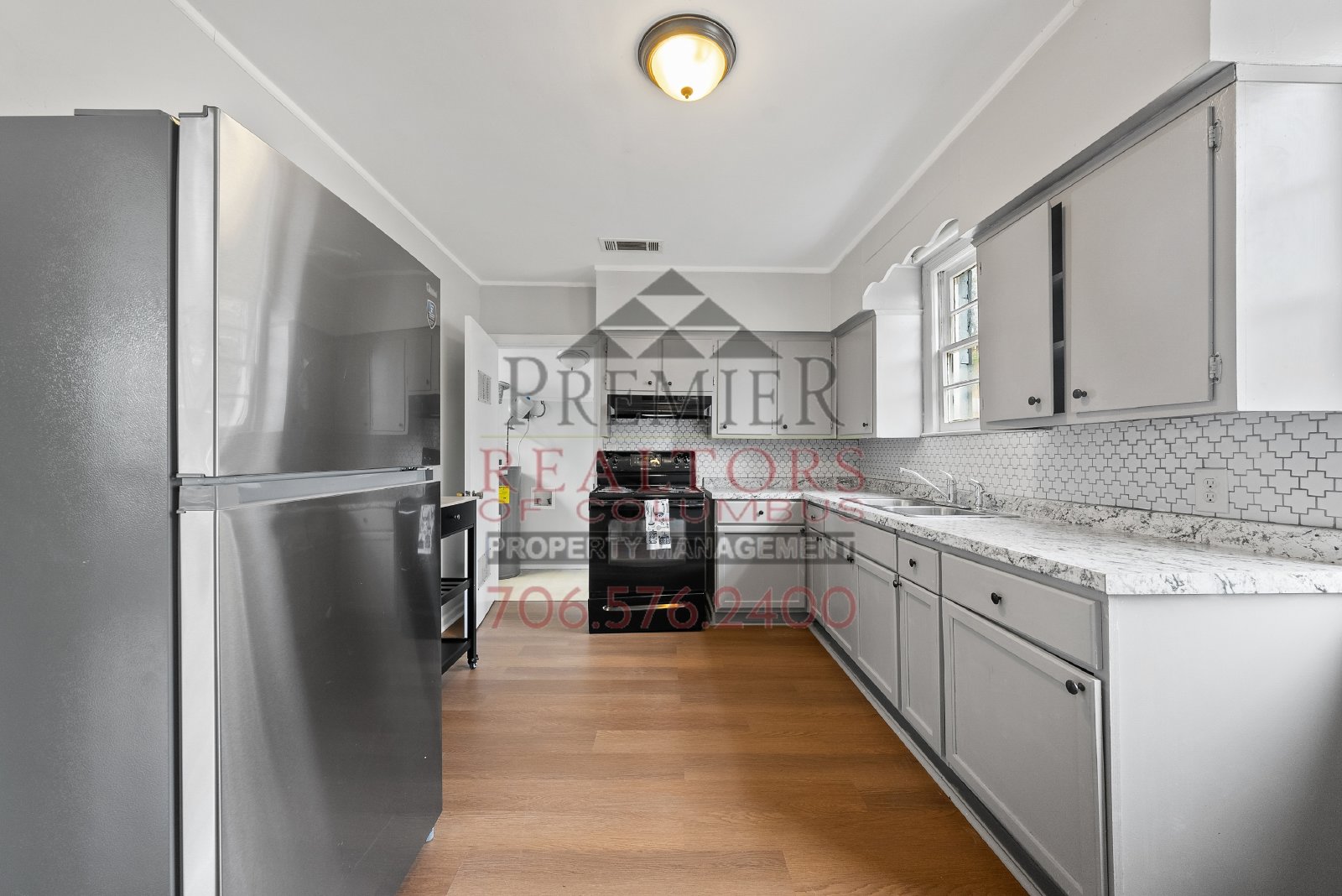 3322 10th St. - 1 property image