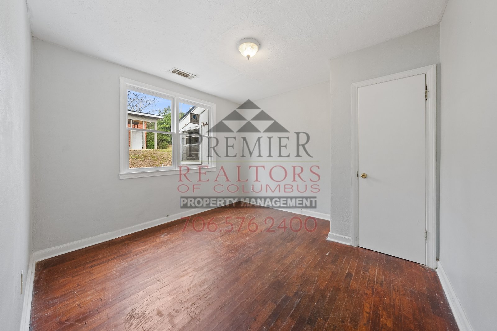 3322 10th St. - 1 property image