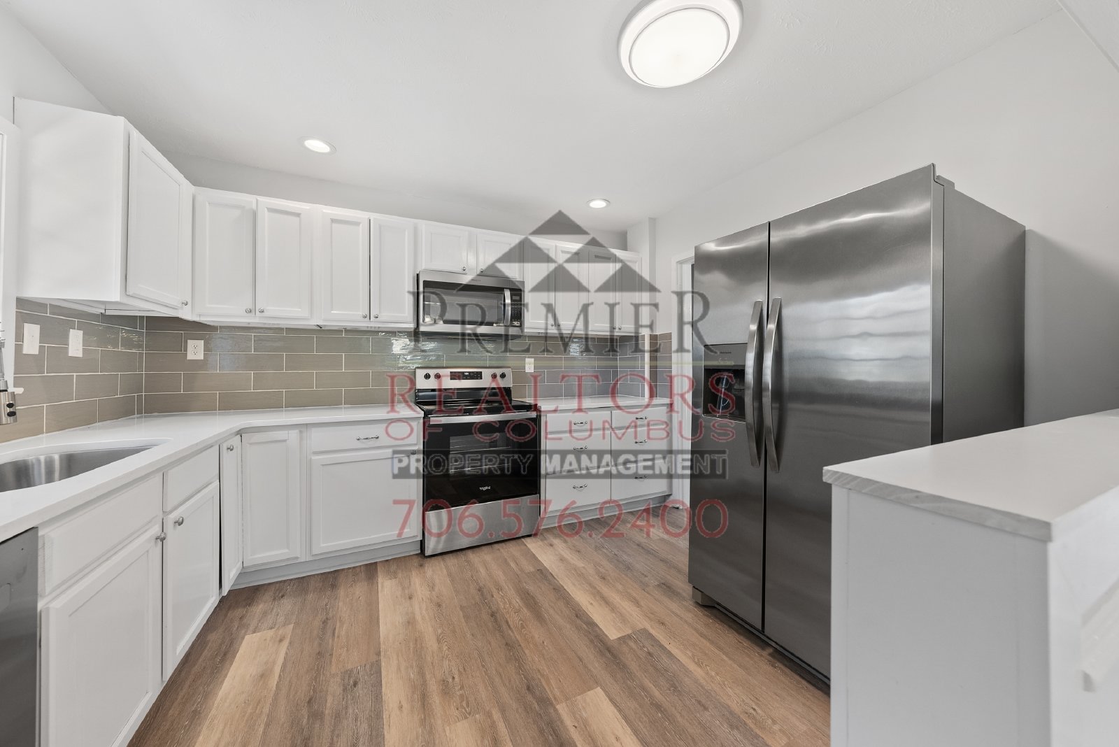 386 Victoria Drive - 1 property image