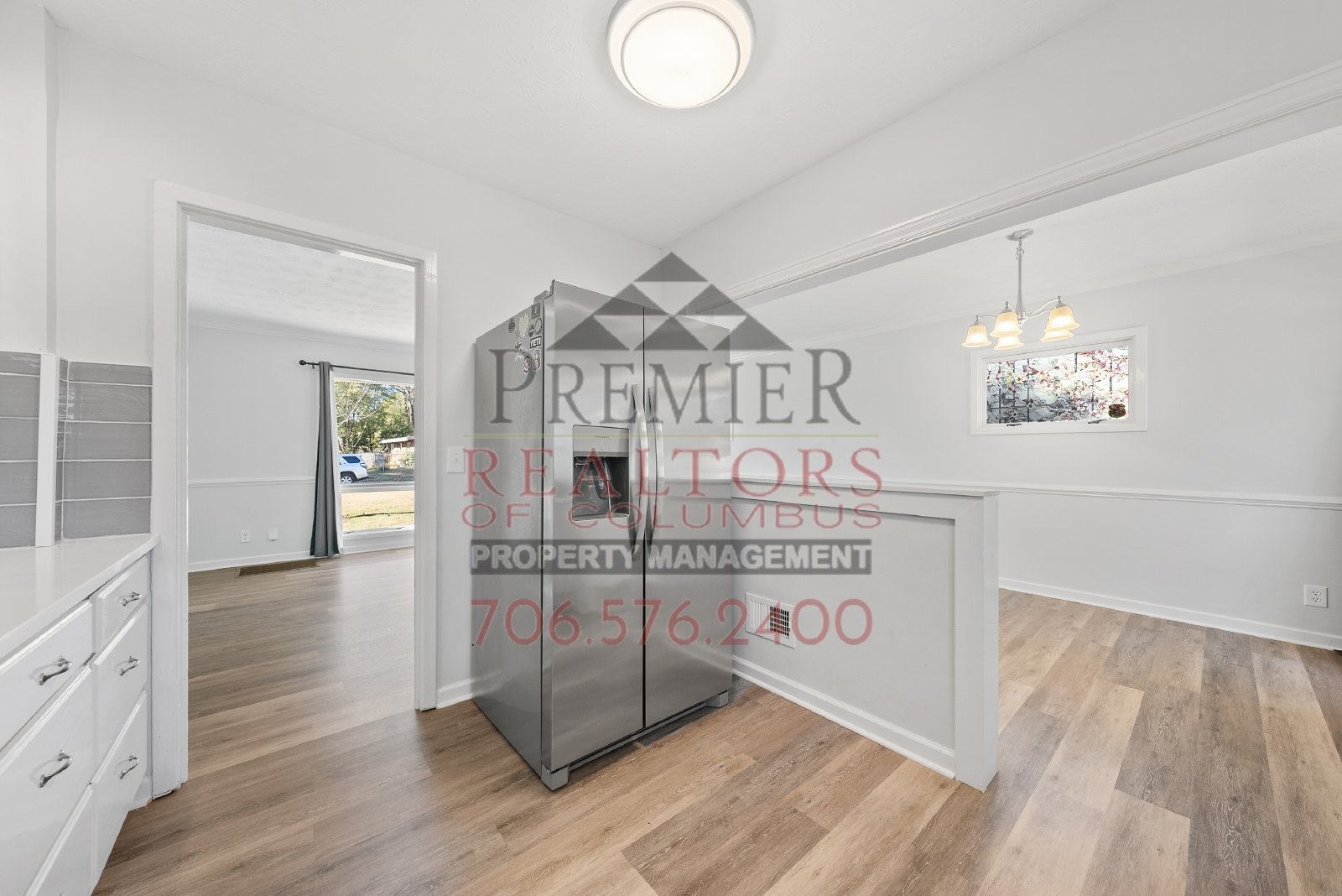 386 Victoria Drive - 1 property image