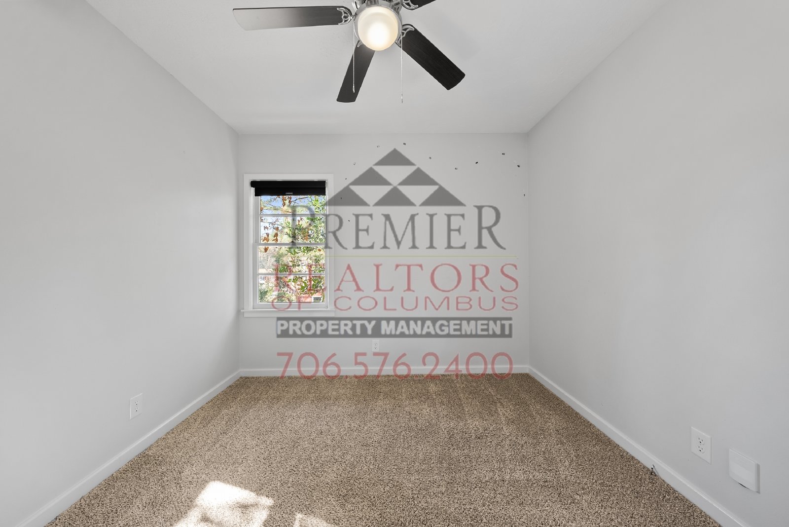 386 Victoria Drive - 1 property image