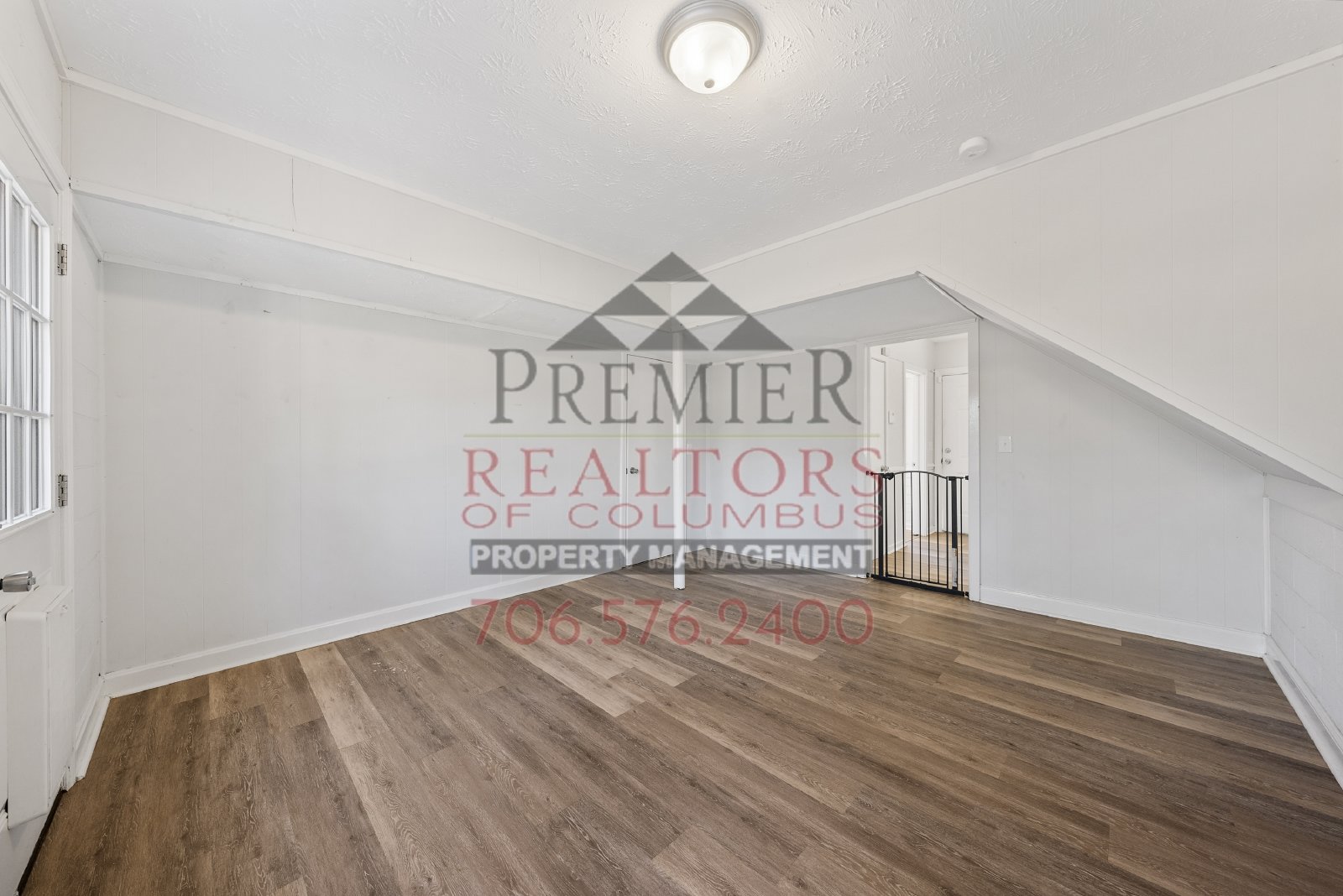 386 Victoria Drive - 1 property image