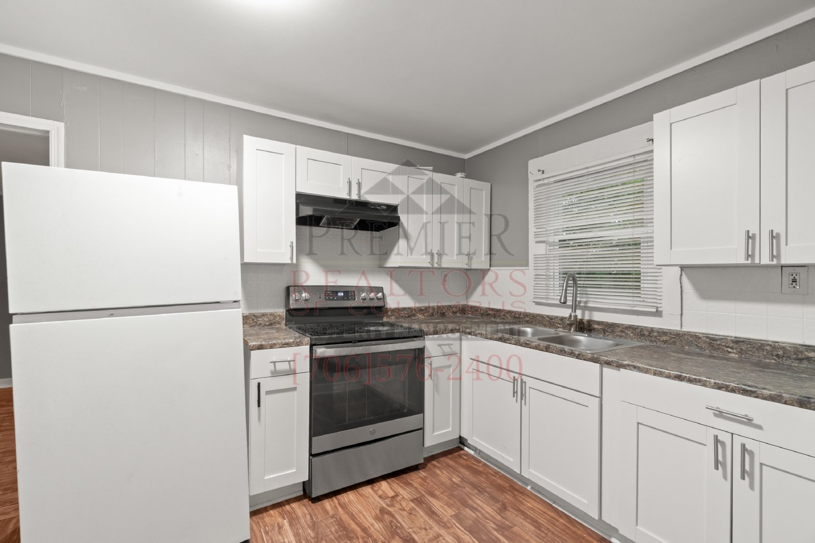 617 32nd St. - 1 property image