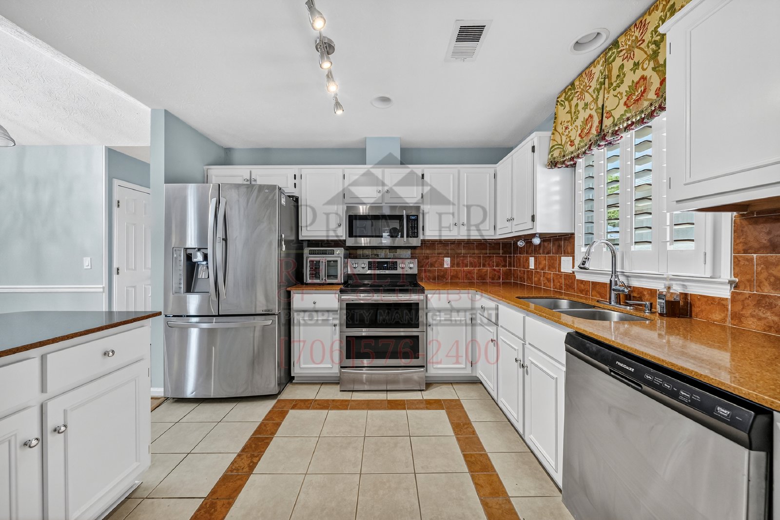 7005 Robin's Nest Drive - 1 property image