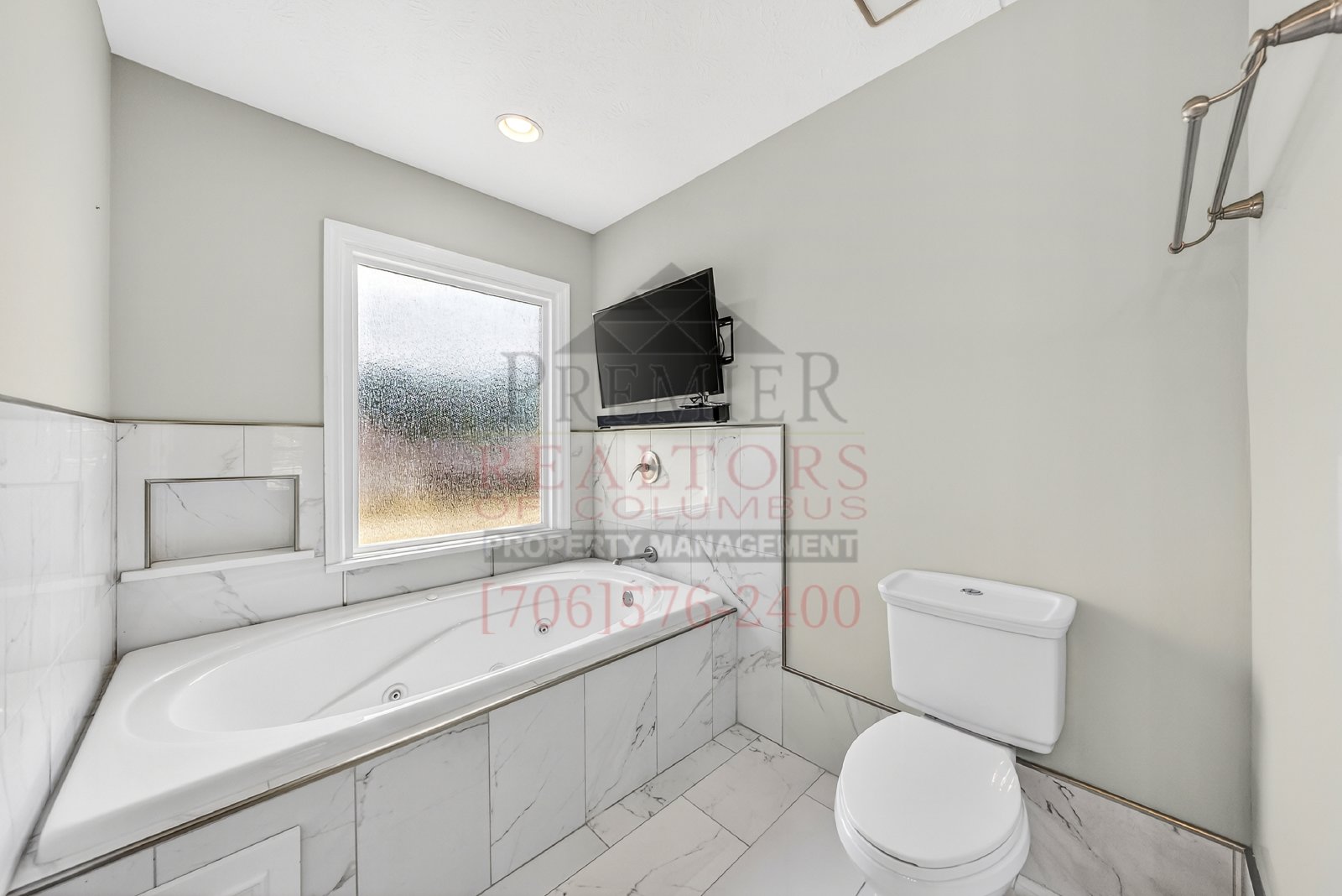7005 Robin's Nest Drive - 1 property image