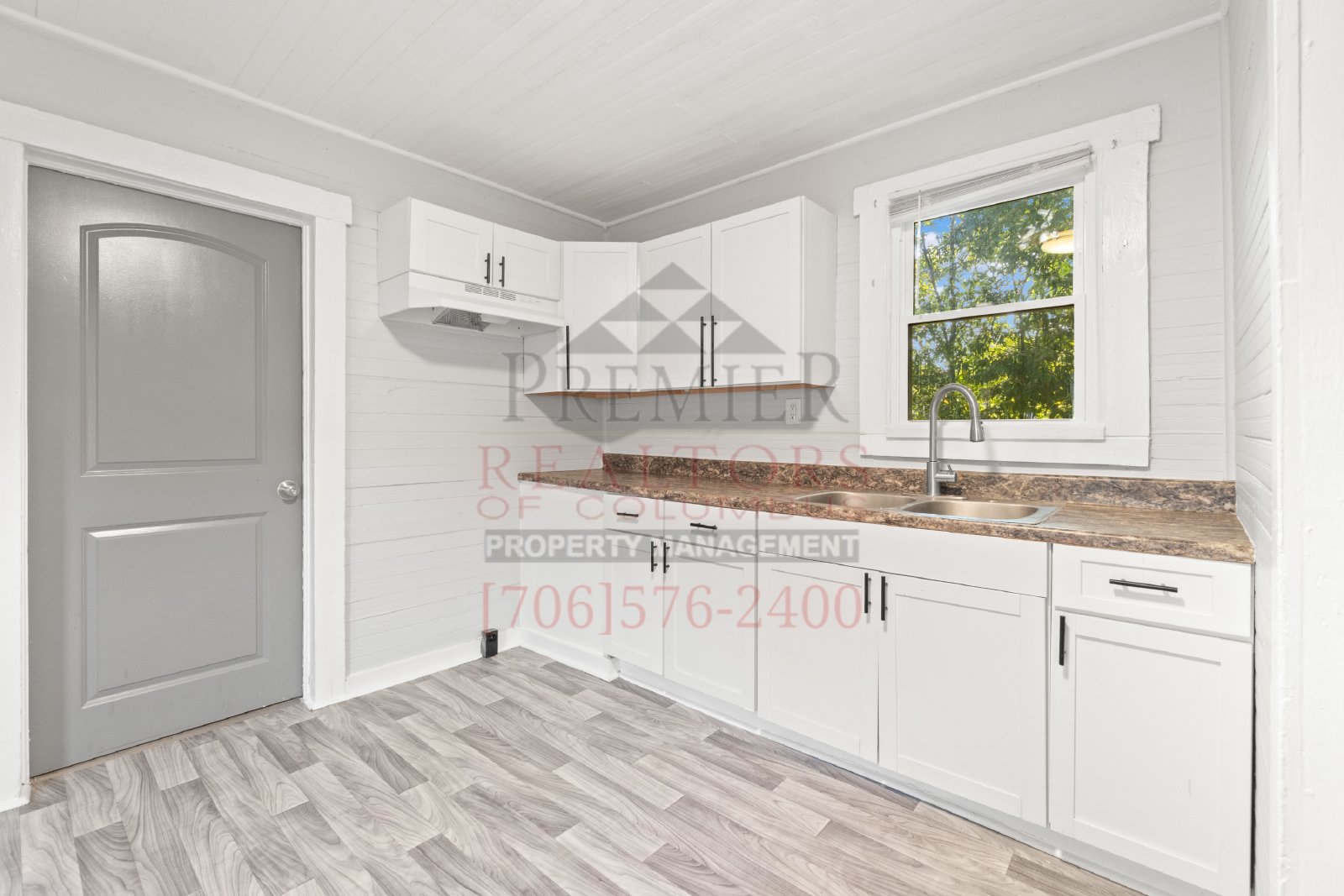 608 32nd St. - 1 property image