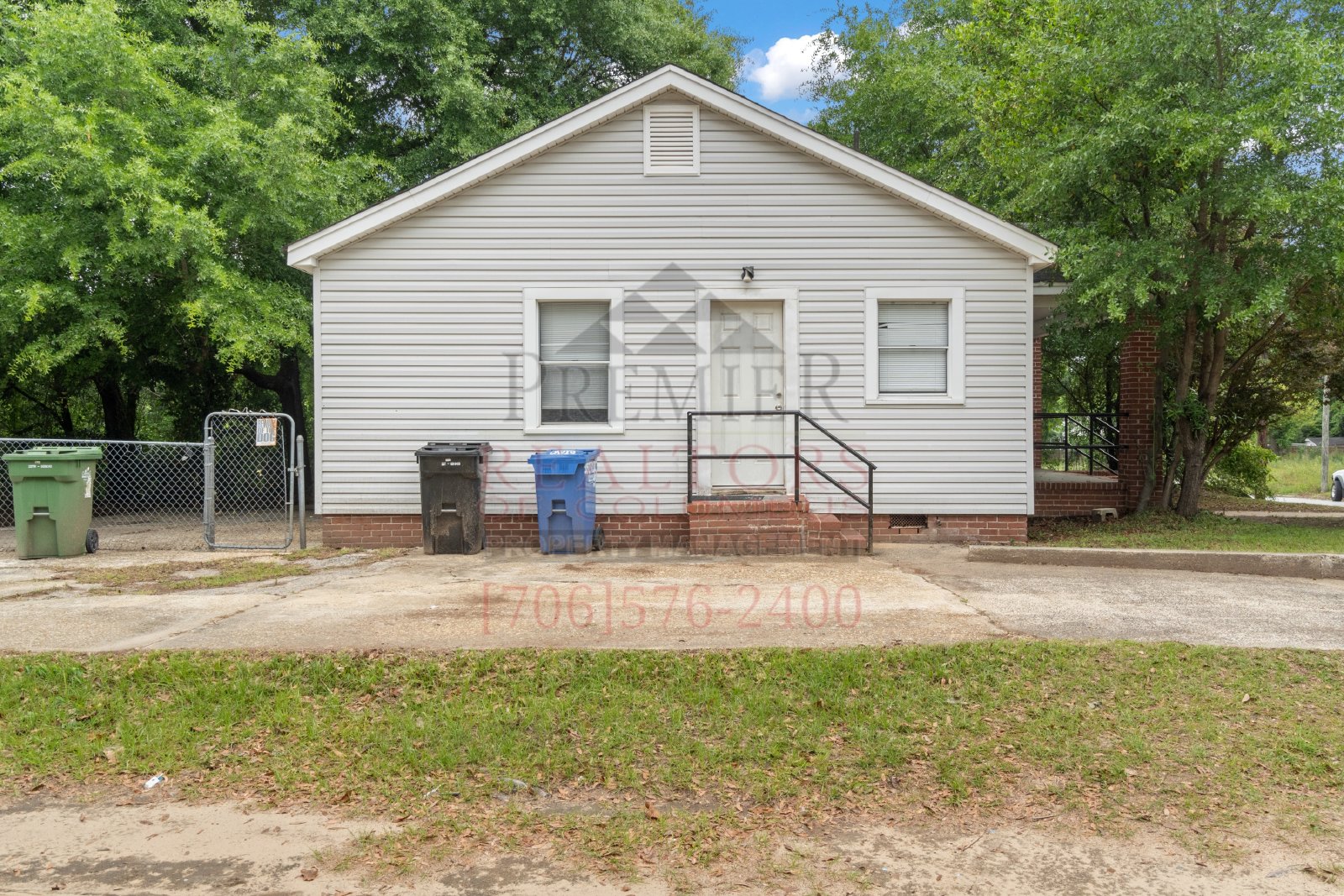 1527 11th Ave - 1 property image
