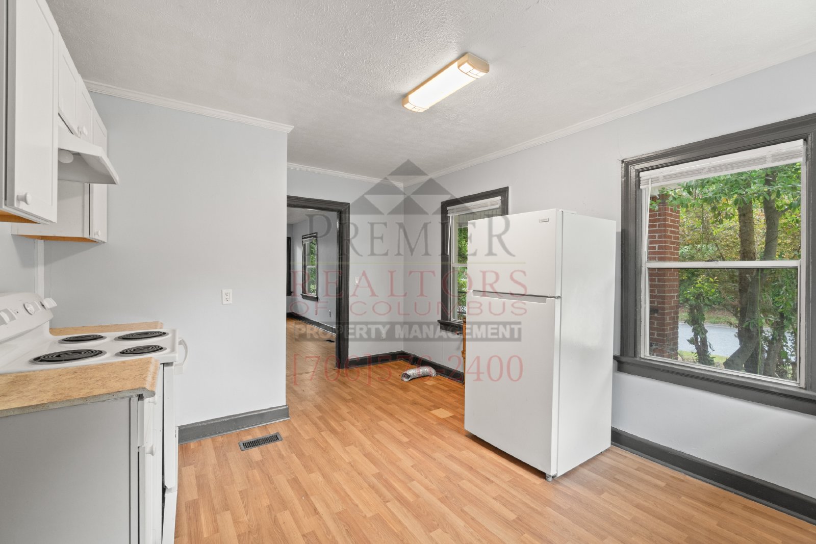 1527 11th Ave - 1 property image
