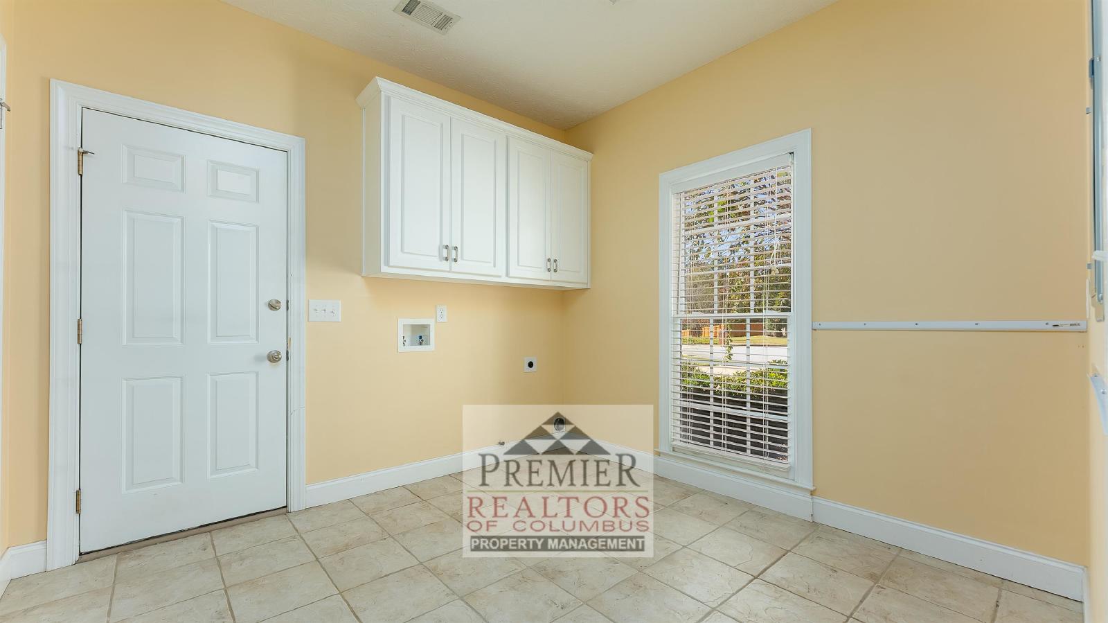 6766 Bridge Way - 1 property image