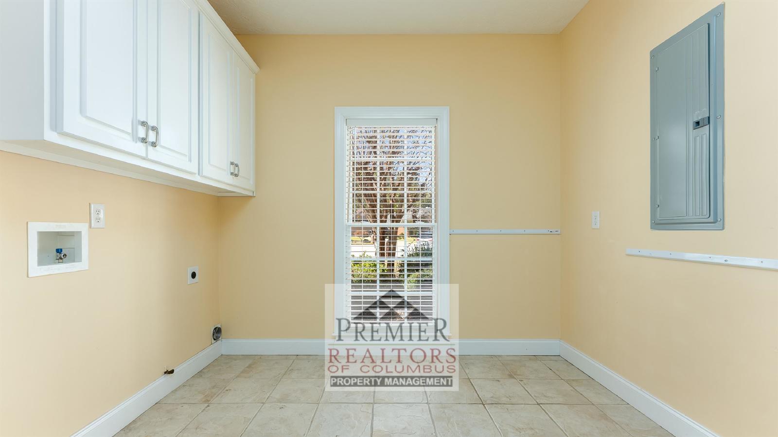 6766 Bridge Way - 1 property image