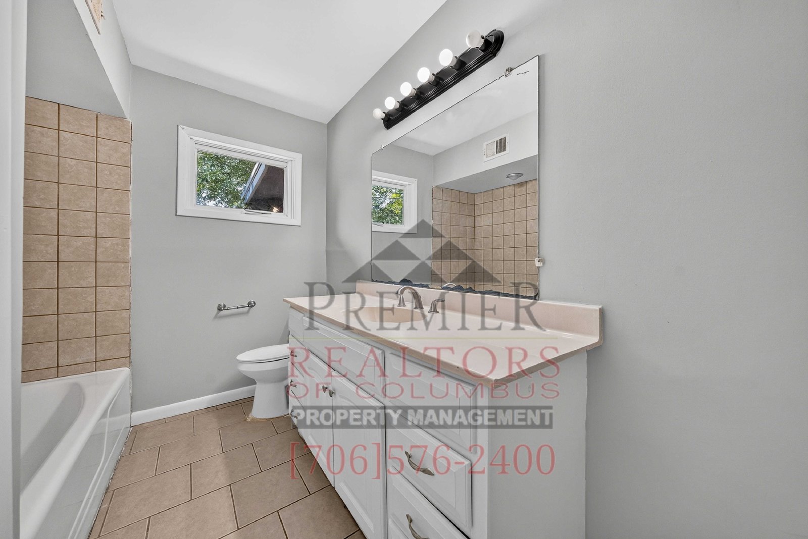 2468 Walker St. - 1 property image