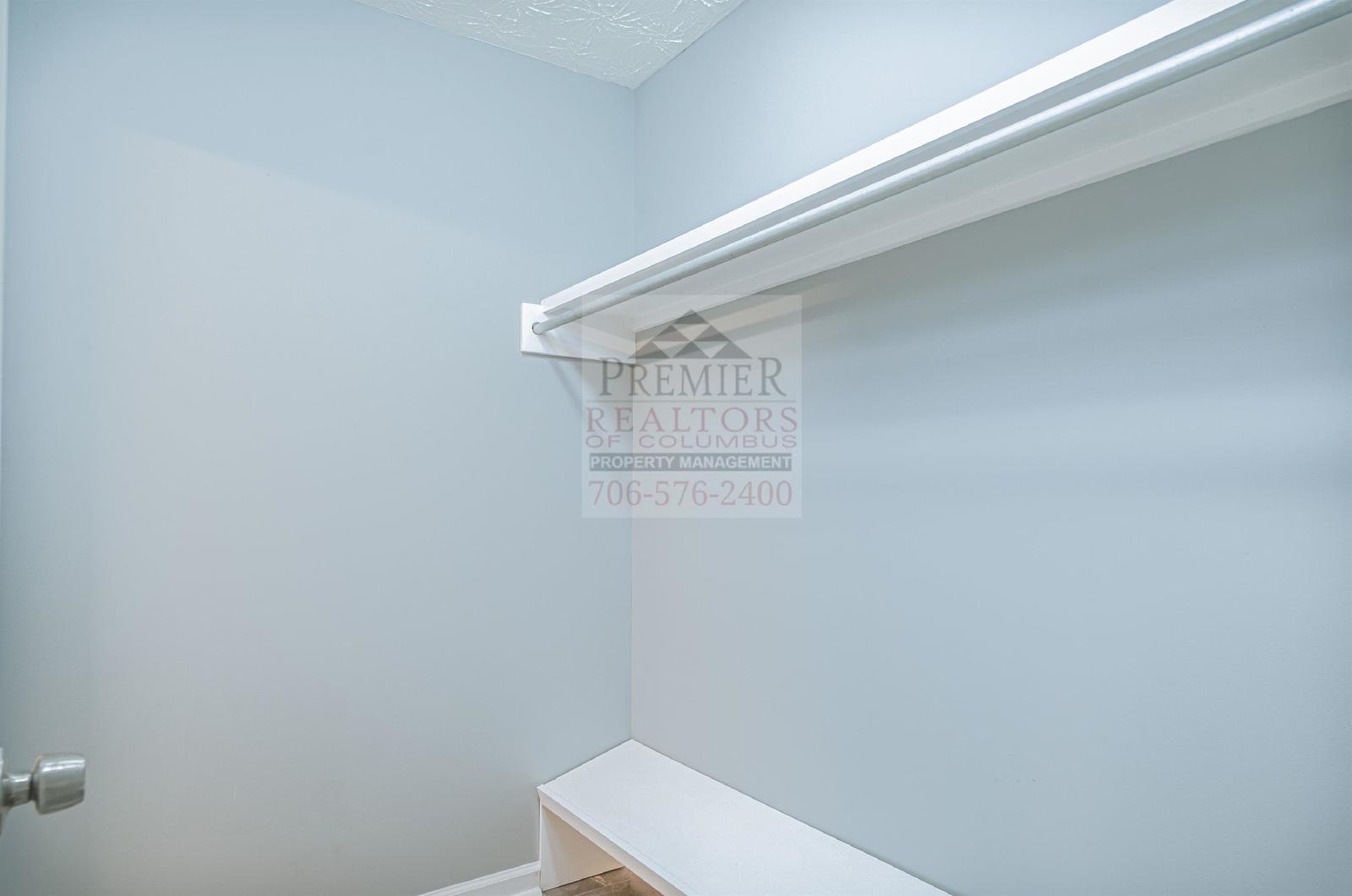 5724 Sanford Avenue - 1 property image